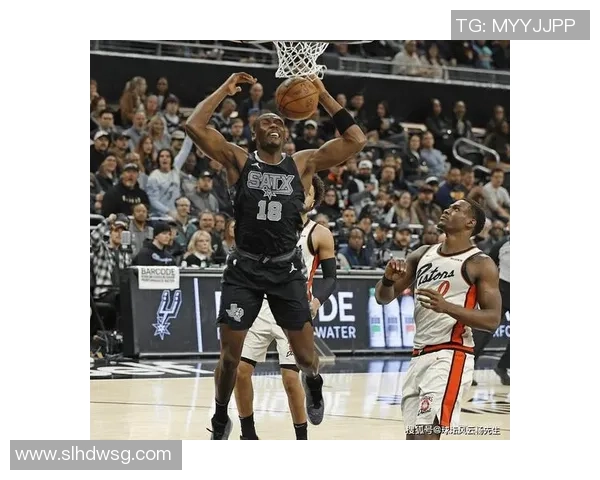 活塞主场惨遭逆转，输球成暌违，教练大发雷霆要全队警醒